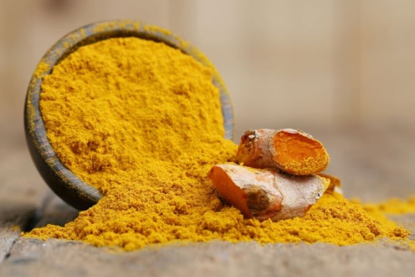 6 beneficii dovedite științific ale turmericului în boala Alzheimer